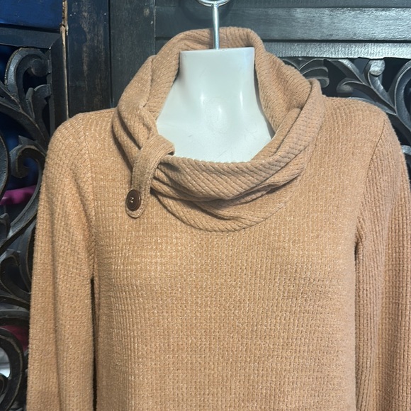 Susan Graver Weekend Textured Knit Crossover Hem Cowl Neck Sweater Tunic Top. - Picture 2 of 8